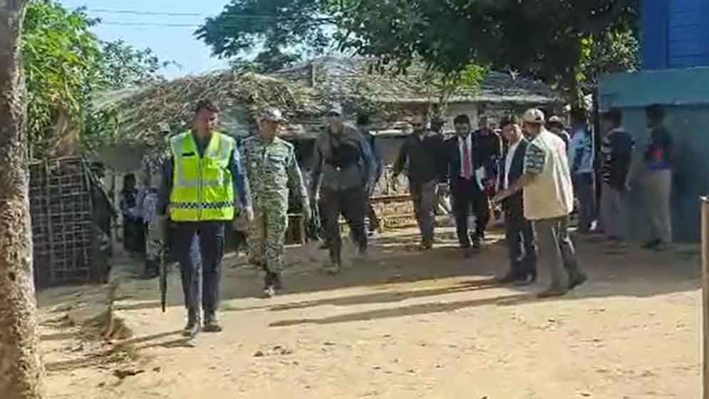 রোহিঙ্গা ক্যাম্প পরিদর্শনে যুক্তরাষ্ট্রের কংগ্রেসের প্রতিনিধি দল